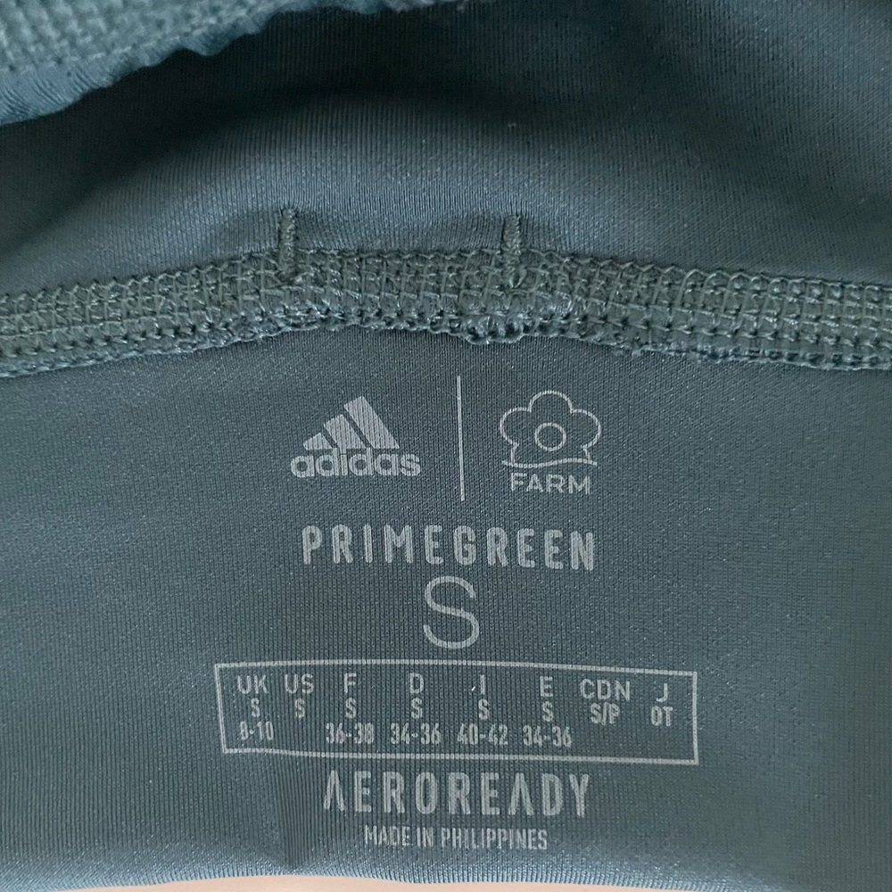 Adidas Top - Picture 4 of 5